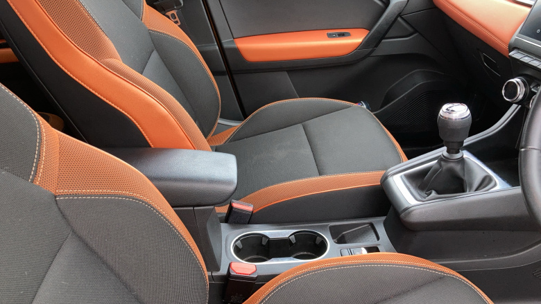 Renault Captur 1.3 TCE 130 Iconic 5dr Petrol Hatchback